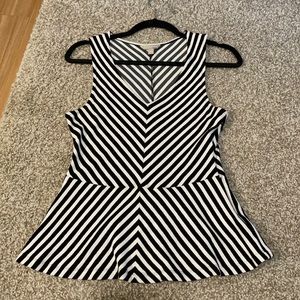 Banana republic black and cream peplum top size 4